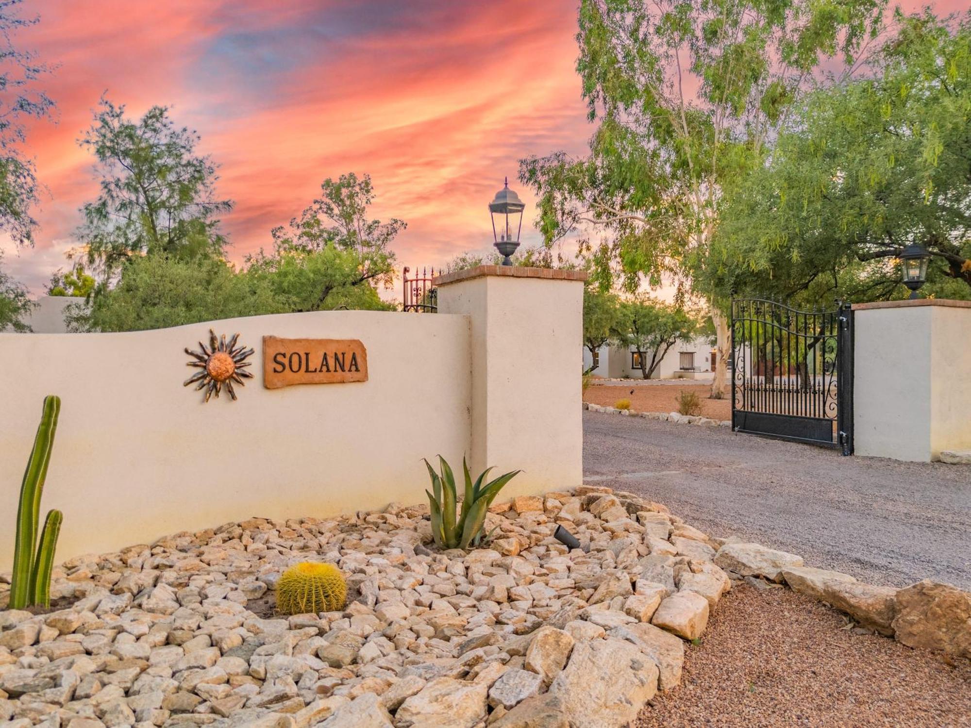 Pool & Pickleball At Hidden Gem, Solana #4 Tucson