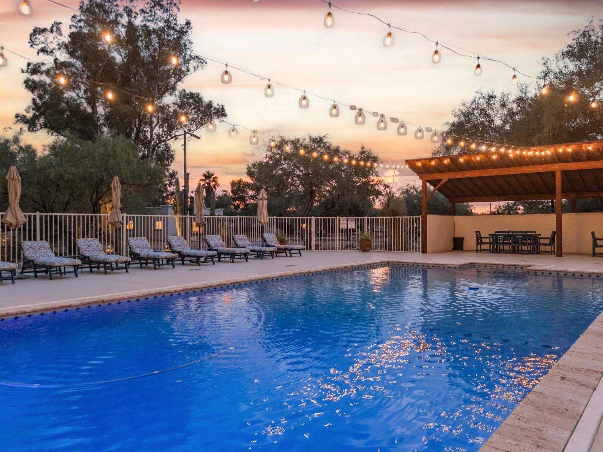 Pool & Pickleball At Hidden Gem, Solana #4 Holiday home